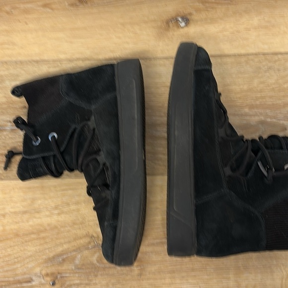 Cougar Briar Waterproof Leather Sneaker Boot in Black size 8 - Picture 11 of 12